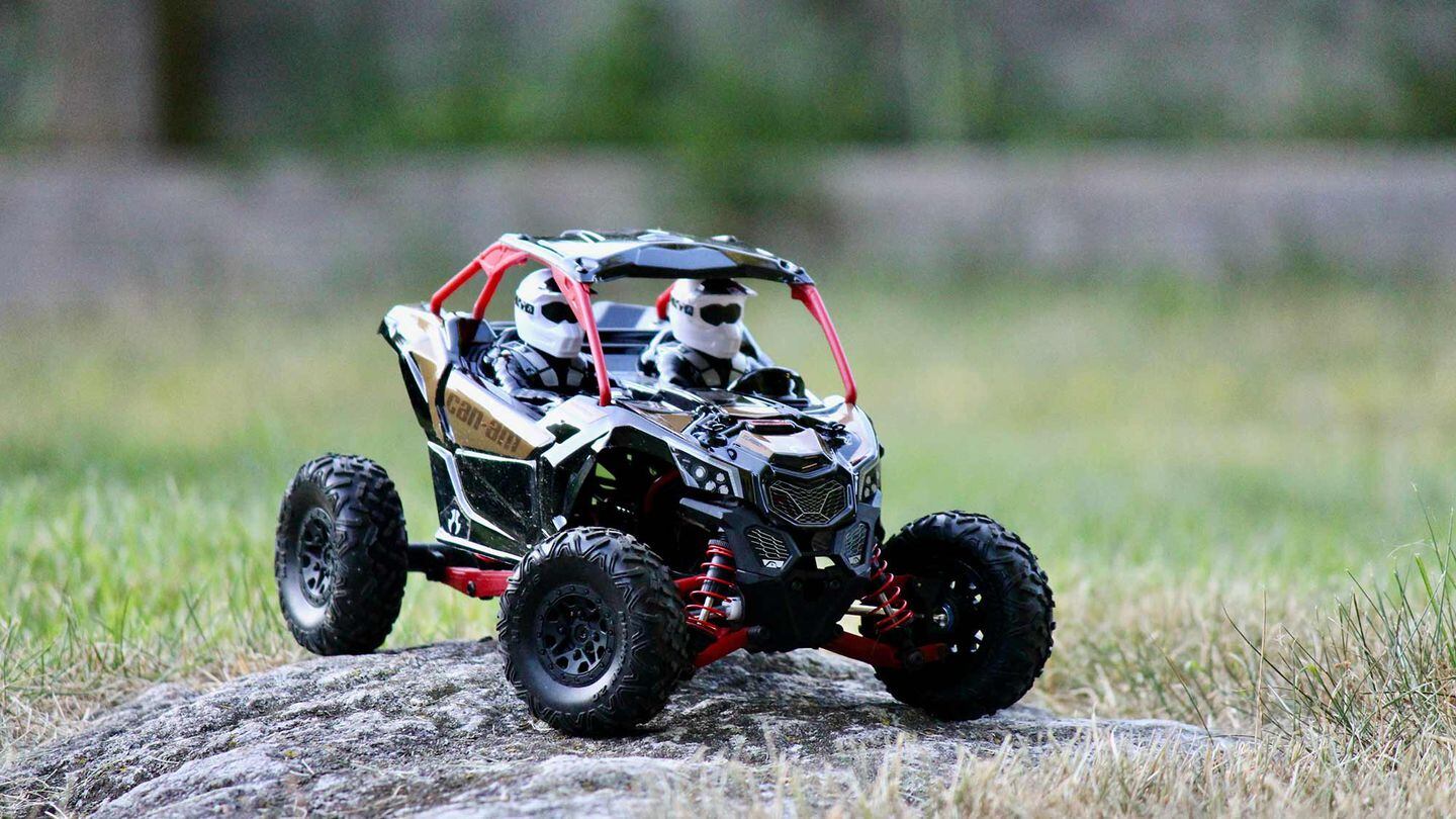 Axial YETI JR. CAN-AM MAVERICK 4WD ラジコン Axial Yeti Jr. Can-Am Maverick X3 1/18 RTR 4WD Electric Rock