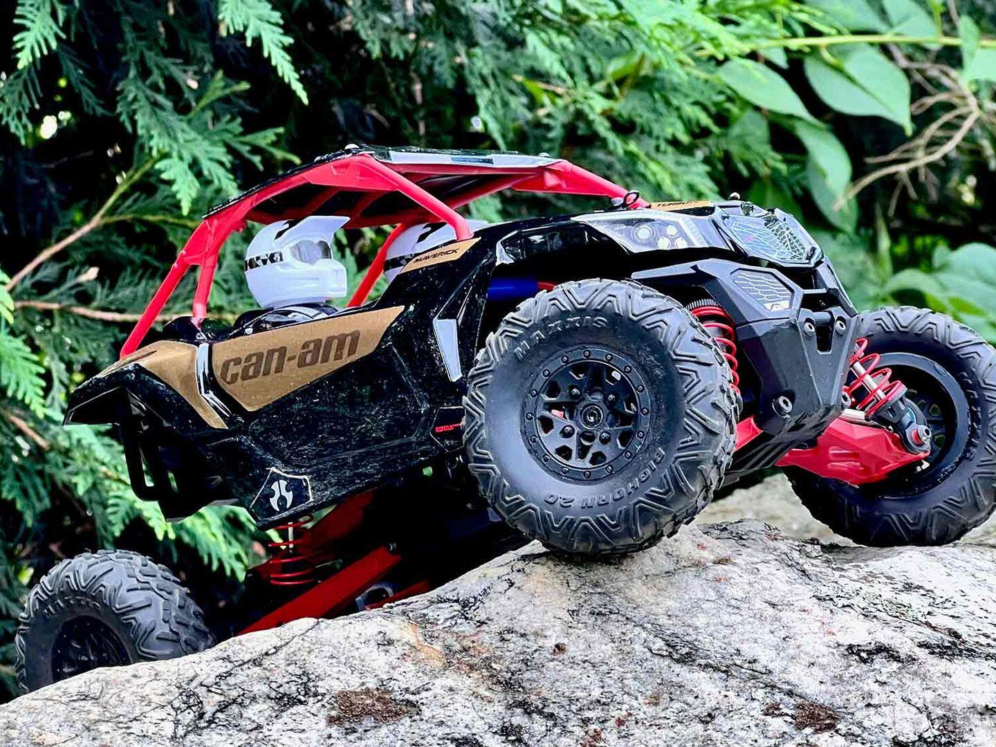 Axial Racing Yeti Jr. Can Am Maverick Review UTV Driver