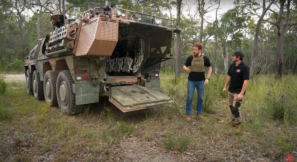 Mud & Dust: Australian Army Vehicles ＆ Mud & Dust: Australian Army Vehicles & Artillery in Vietnam