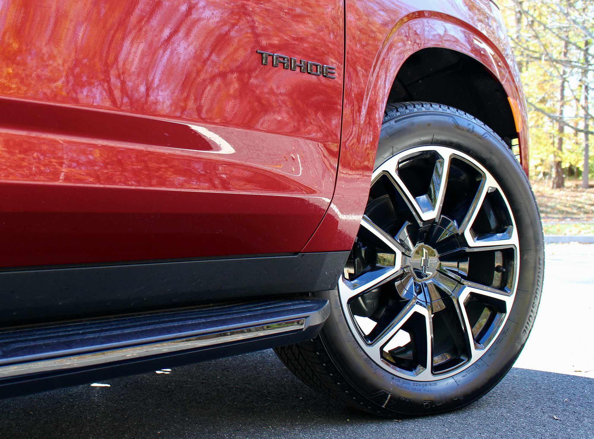 The Tahoe RST has a ton of flair to it, 22-inch wheels and blacked-out badges included.