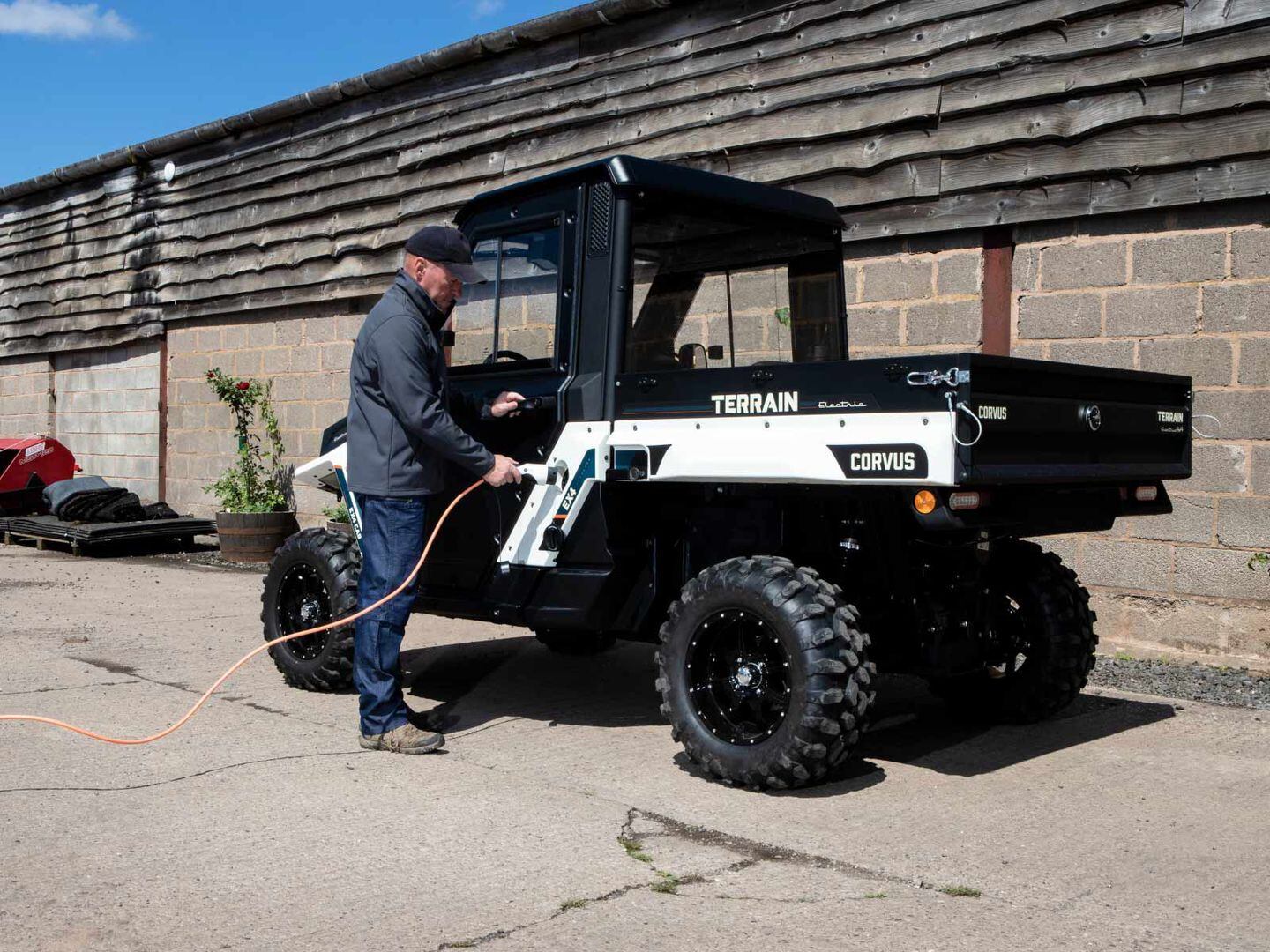 Corvus Unveils New Electric UTV UTV Driver